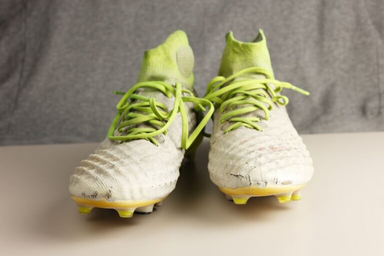 how-to-make-cleats-smell-better-10-helpful-methods-2024